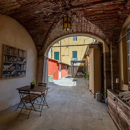 Cortile In Centro - Charm Heart Of Lucca- 2 Smarttv *