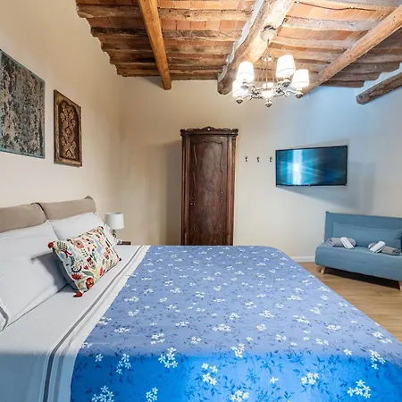 Cortile In Centro - Charm Heart Of Lucca- 2 Smarttv